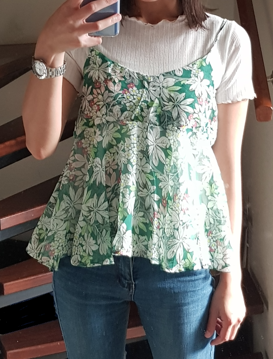 Lovely bright green floral top + tee set