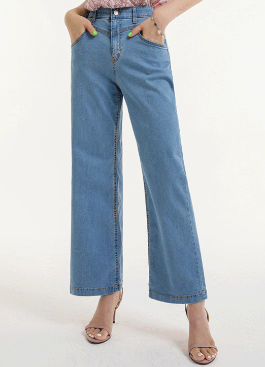 Elastic Waist Letter Embroidered Semi Wide Jeans