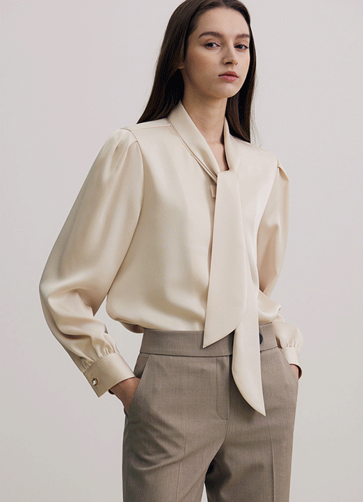 [The Onme] Tie-Neck Puff Sleeve Blouse