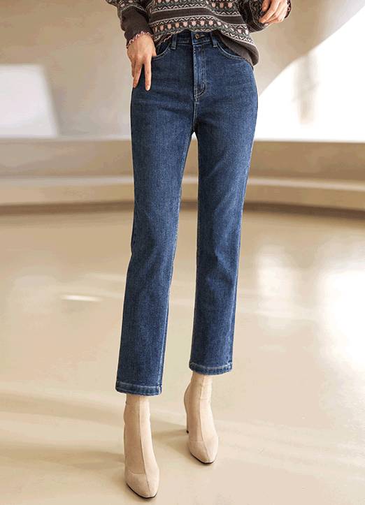 Mid Rise Brushed Semi Straight Jeans