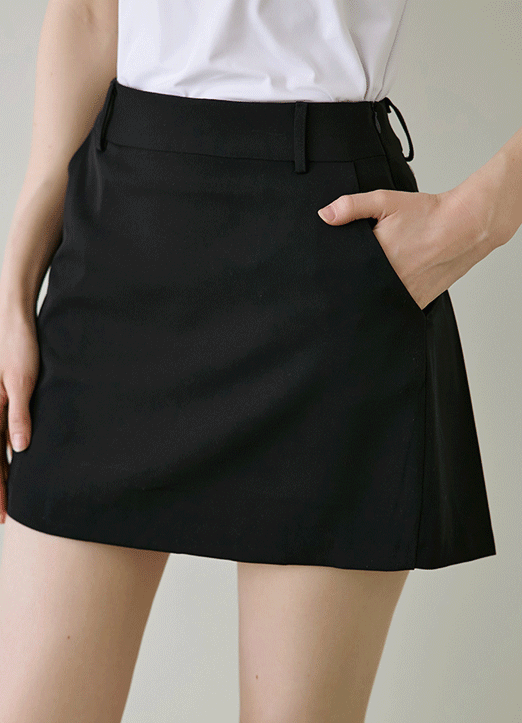 [QoG] (4 Colors) Back Pleats Mini Skirt w/ Inner Shorts