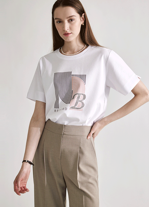 [The Onme] Metallic B w/ Chest Stripe Graphic T-Shirt