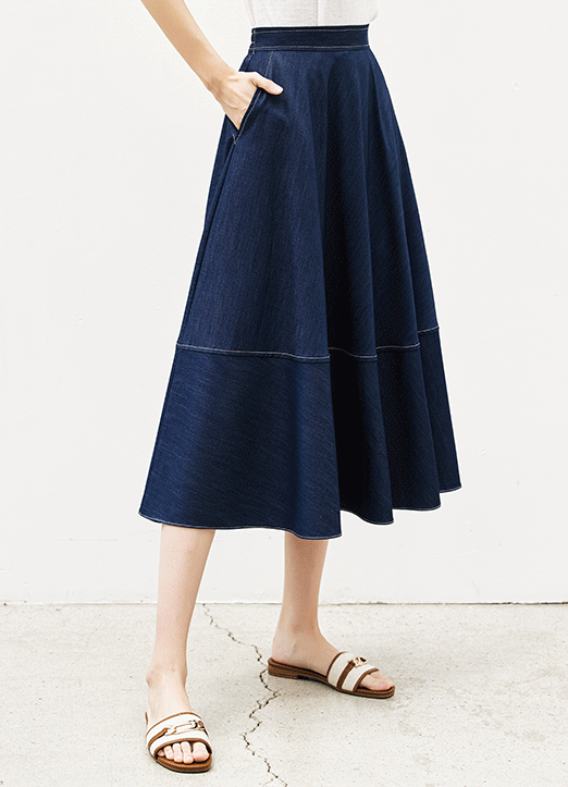 [The Onme] Smocked Back Waist Contrast Stitch Flare Skirt