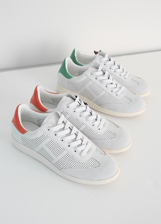 Contrast Color Detail Punched Leather Sneakers