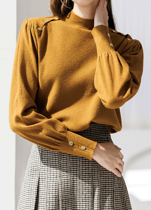 Gold Button Detail Feminine Puff Sleeve Knit Top