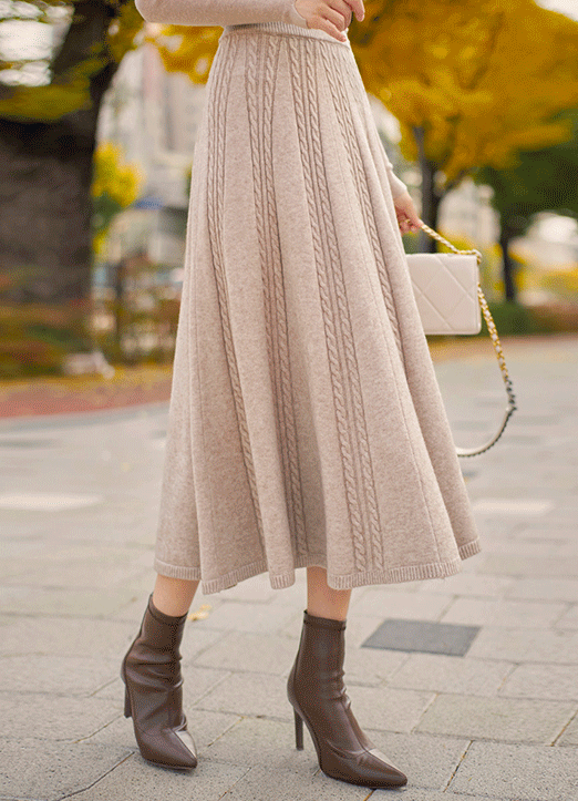 Wool20 Elastic Ribbed Waist Flare Cable Knit Skirt