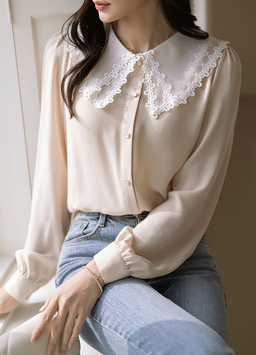 Double Layered Wide Lace Motif Collar Blouse