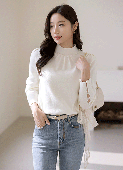Pearl Lined Shirred Mock Neck Puff Sleeve Knit Top