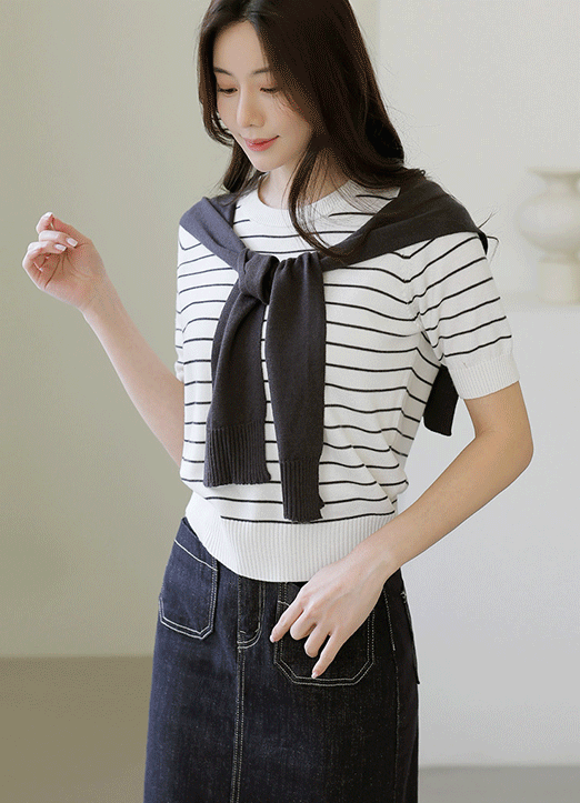 Short Sleeve Striped Knit Top w/ Sweater Scarf