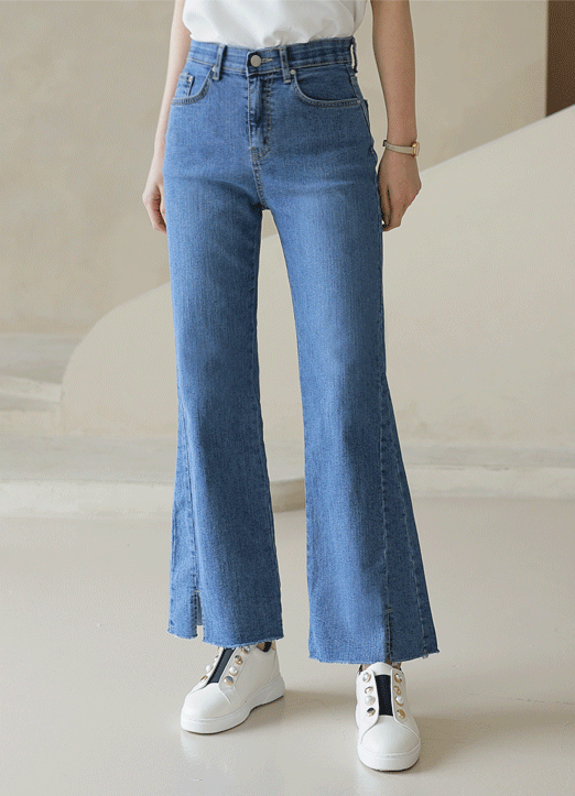 [The Onme] Elastic Waist Side Slit Raw Cut Boot-Cut Jeans