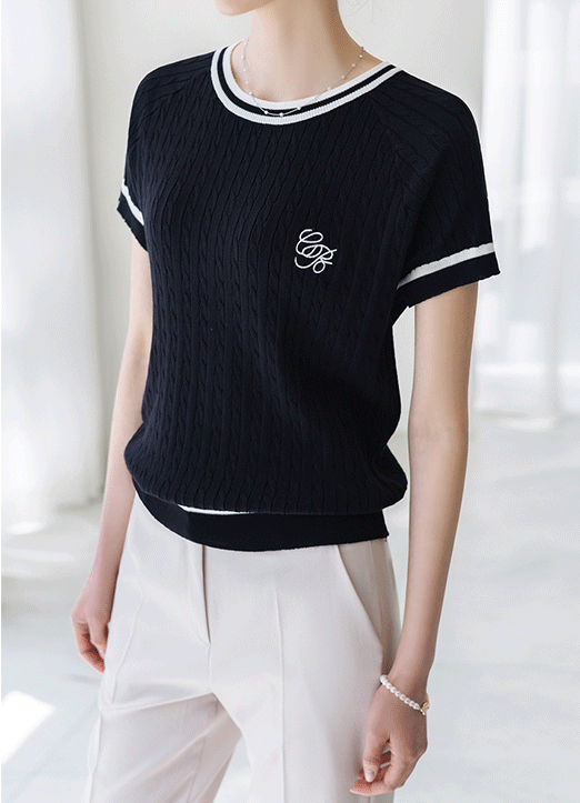 [The Onme] Contrast Trim Raglan Short Sleeve Cable Knit top