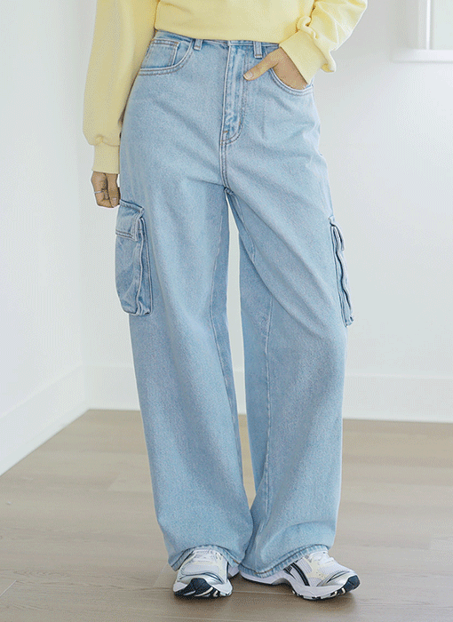 [The Onme] Cloudy Wash Cargo Pocket Wide Jeans