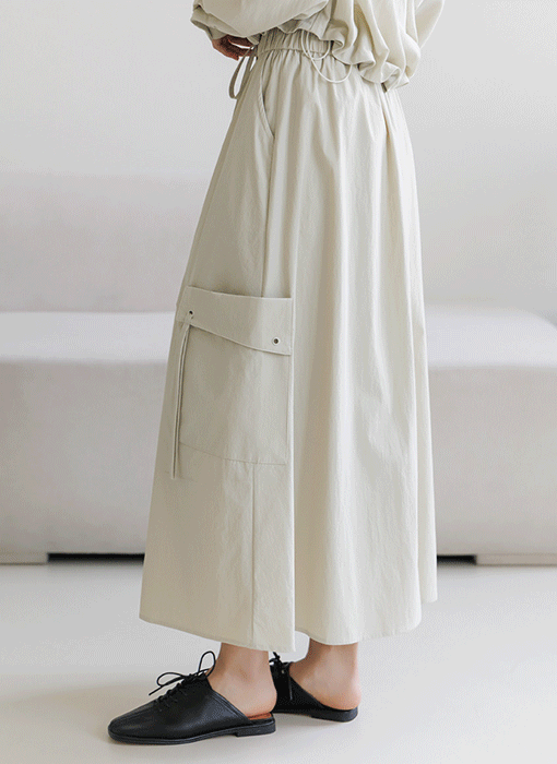 [The Onme] Pocket Play Flare Skirt