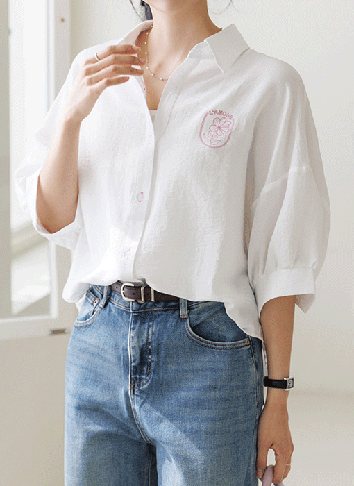 [The Onme] L'amour Embroidered Volume Sleeve Shirt
