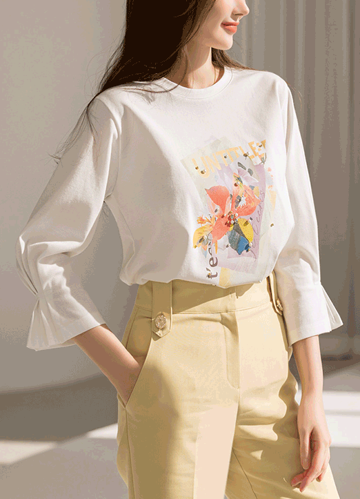 [Louis Angel] Pearl Embellished Vibrant Floral Graphic Top