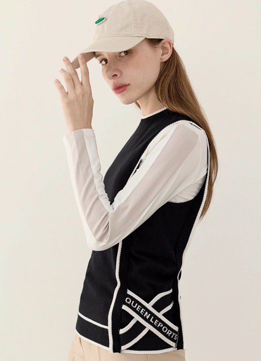 [QoG] Contrast Trim Side Lettering Detail Knit Vest