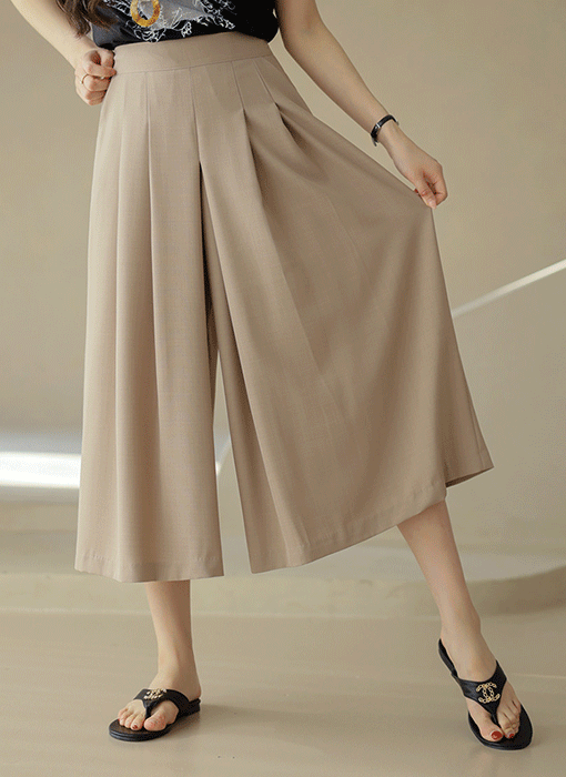 Airy Pintuck Pleated Culottes