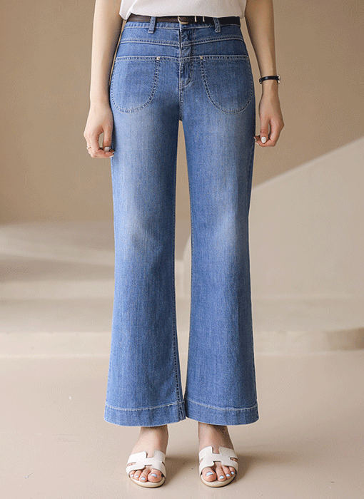 Curve Pocket Wide Fit Jeans