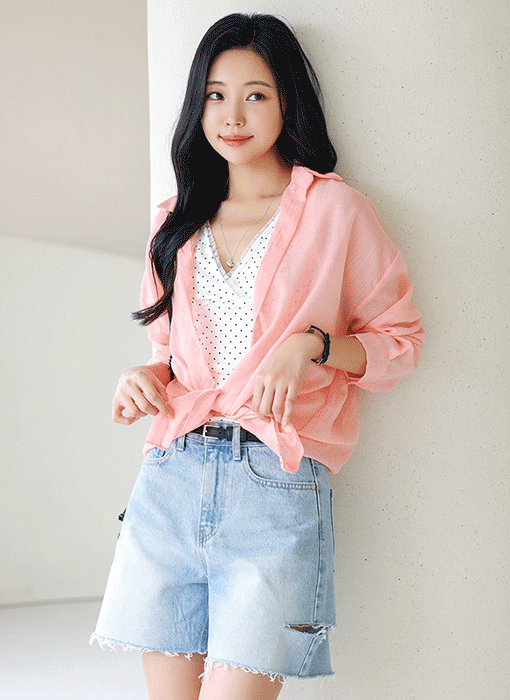 [The Onme] Side Slash Raw Hem Denim Shorts