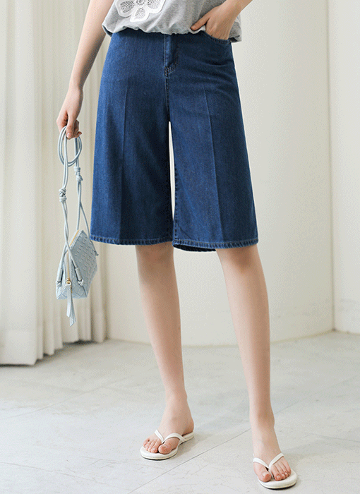 Pressed Line Bermuda Denim Shorts