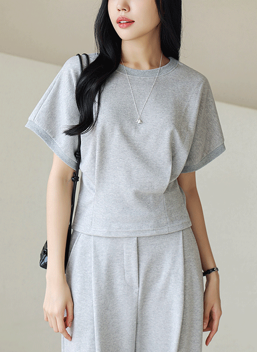 [The Onme] Feminine Pin-Tuck Dolman Sweatshirt