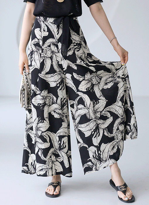 Floral Wide-Leg Pants with Belt