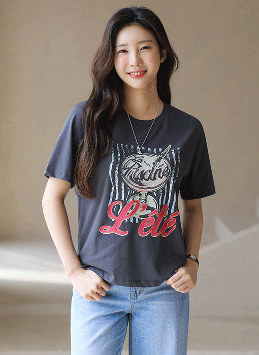 Retro Summer L’été Graphic Tee