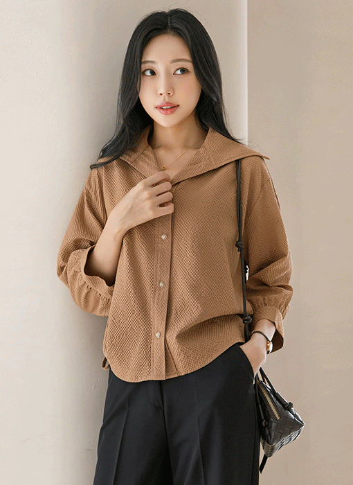 [The Onme] Textured Sailor Collar Puff Sleeve Blouse