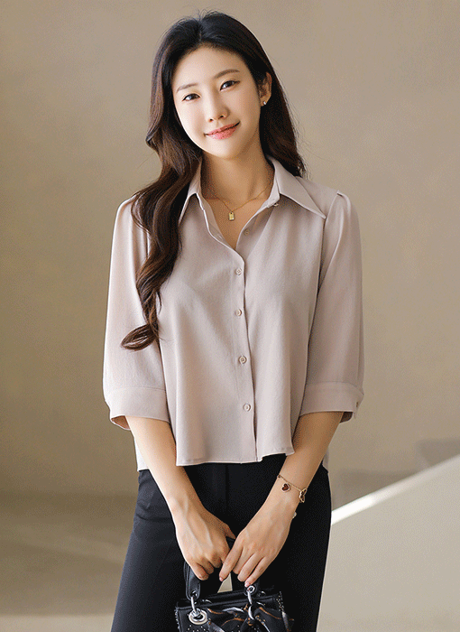 Flowy Semi-Cropped Blouse