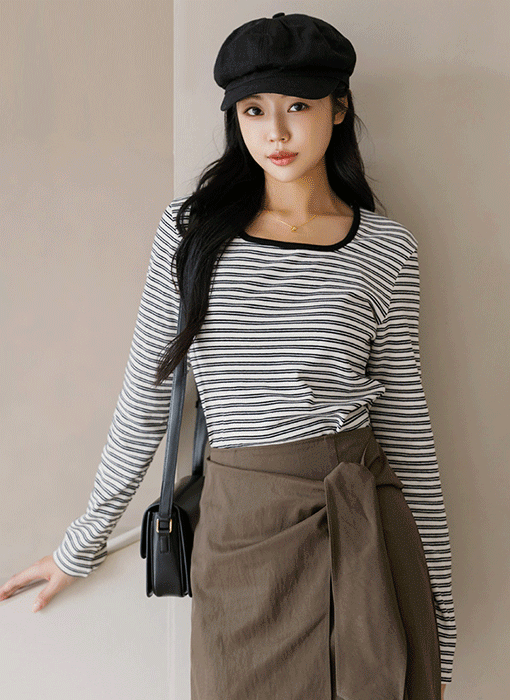 [The Onme] Feminine Stripe Square Neck Top