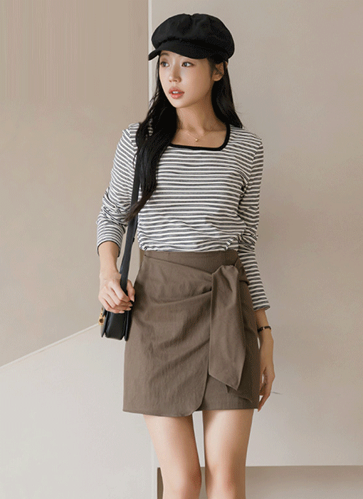 [The Onme] Chic Wrap Tie Mini Skirt