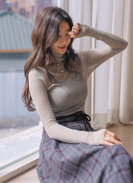 (8 Colors) Light Wool Blend Slim Turtleneck Top