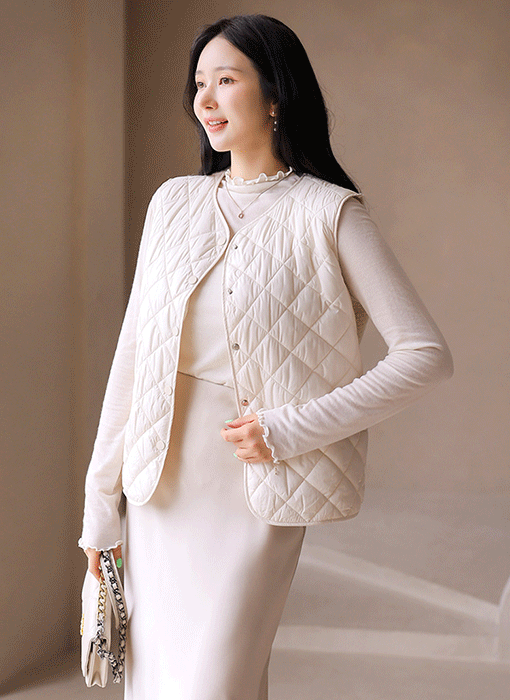 Quilted Knit-Back Light Padded Vest