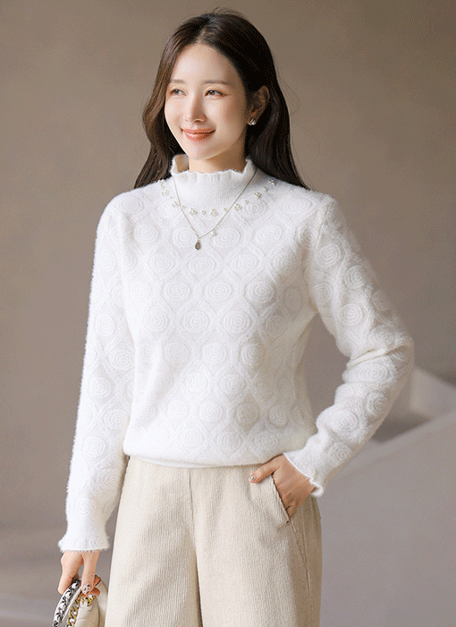 Pearl Trim Wave Edge Jacquard Knit Top