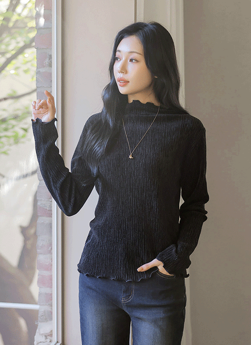 [The Onme] Velvet Wave-Texture Mock-Neck Top