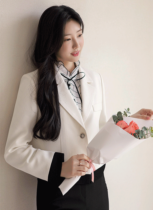 [LouisAngel] Contrast Trim Two-Button Tailored Jacket