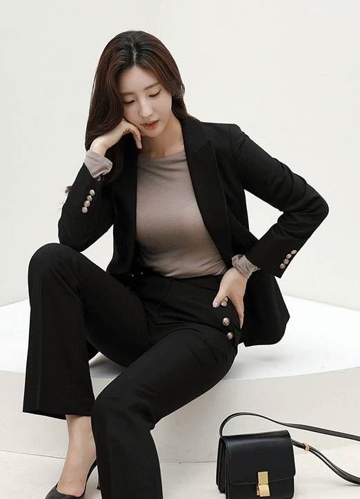 [LOUISANGEL] Perfect Fit Gold Button Tailored Blazer