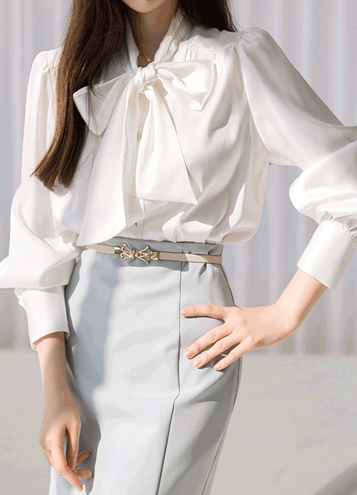 [Louis Angel]  Tie-neck Satin Shirring Blouse