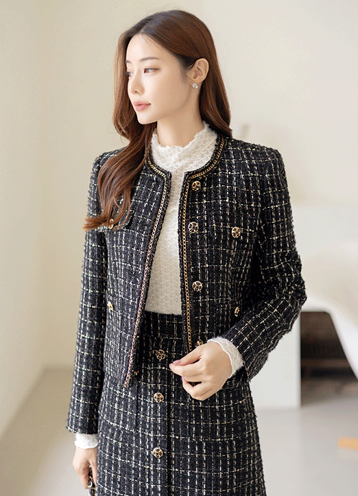 [LouisAngel] Chain Trimmed Collarless Plaid Tweed Jacket