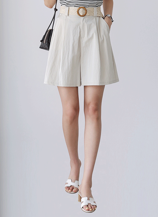 [The Onme] Single Pleat Shorts w/ Rattan Belt