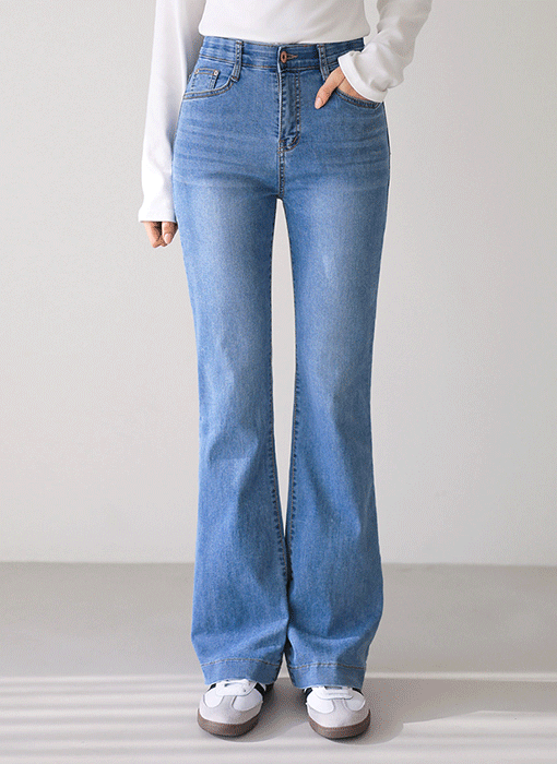[The Onme] Feminine Line Slim Boot-cut Jeans