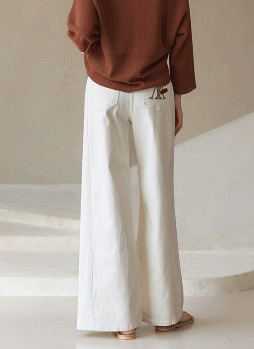 [Theonme] 티블러 레터링 자수 히든 밴딩 세미 와이드 면 데님 팬츠