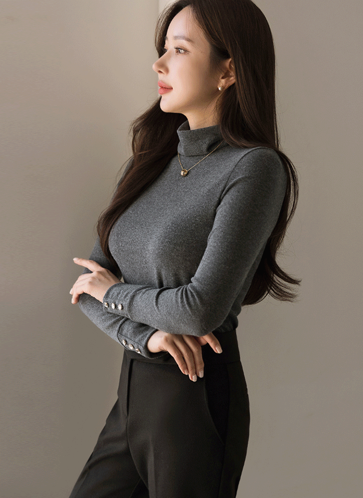 [Louis Angel] Slim Brushed Turtleneck Top