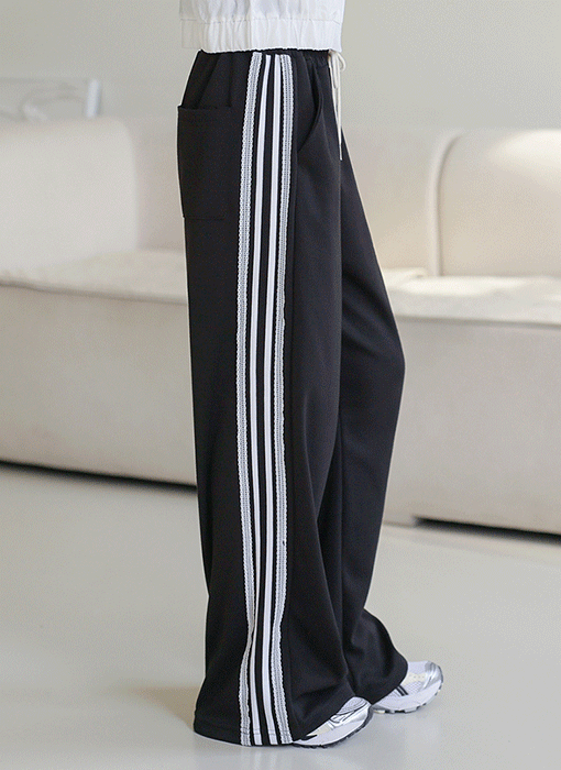 [The Onme] (5 Colors) Lace Track Wide Pants