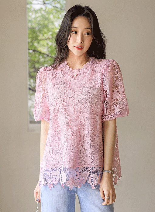 Blossom Motif Lace Puff Sleeve Blouse
