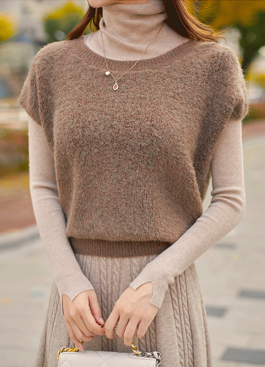 [SET] Slit Sleeve Turtleneck Knit Top & Fuzzy Knit Vest