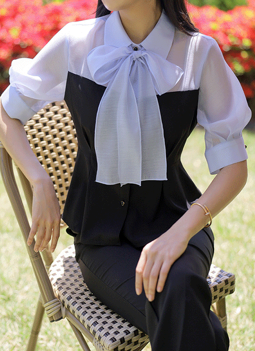 [LouisAngel] Sky Veil Heartline Peplum Blouse