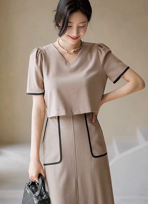 Contrast Trim Puff-Sleeve Crop Blouse