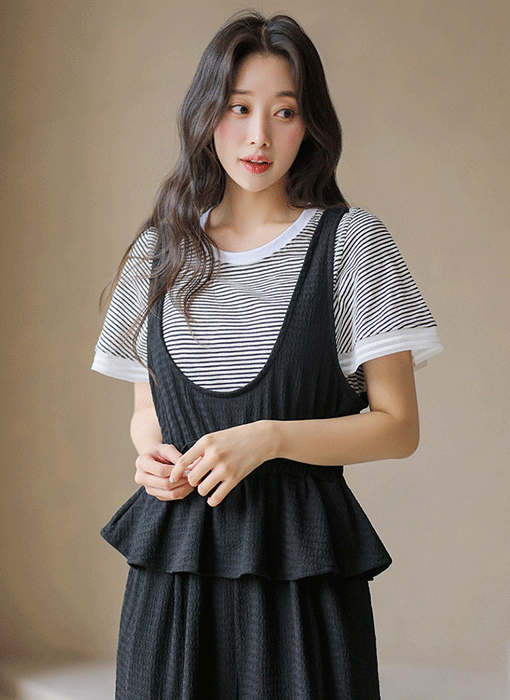 [The Onme] Flutter Sheer Cuff Cotton Tee