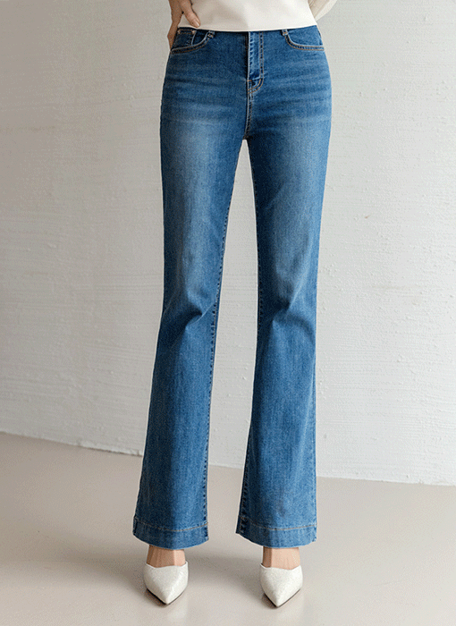 Comfort Slim Boot-cut Mid Rise Jeans